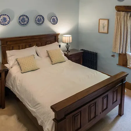 The Wayside And Whisky Barn Hotel Whitbeck Room photo