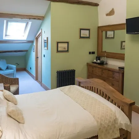 The Wayside And Whisky Barn Hotel Whitbeck Room photo