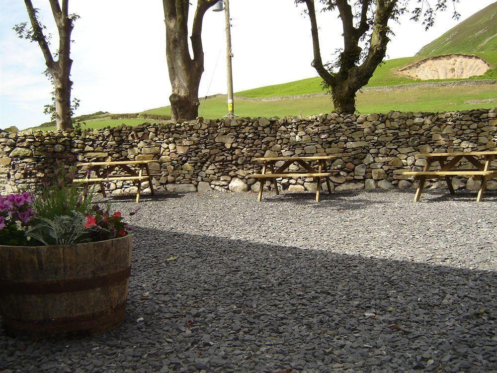 The Wayside And Whisky Barn Whitbeck