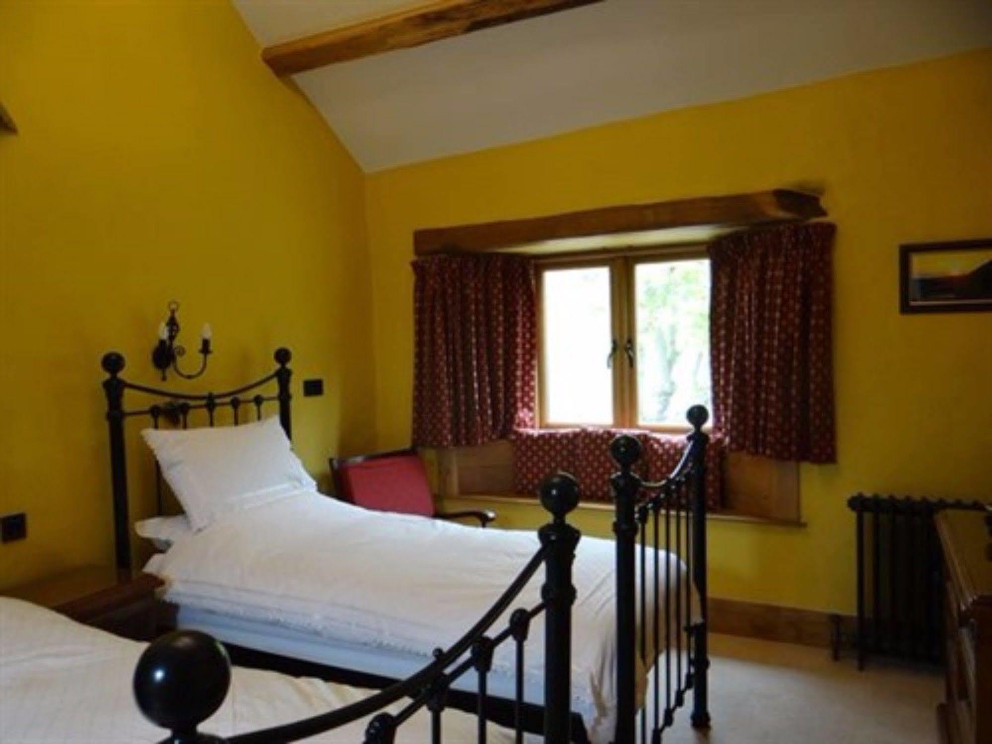 The Wayside And Whisky Barn Гостевой дом Whitbeck