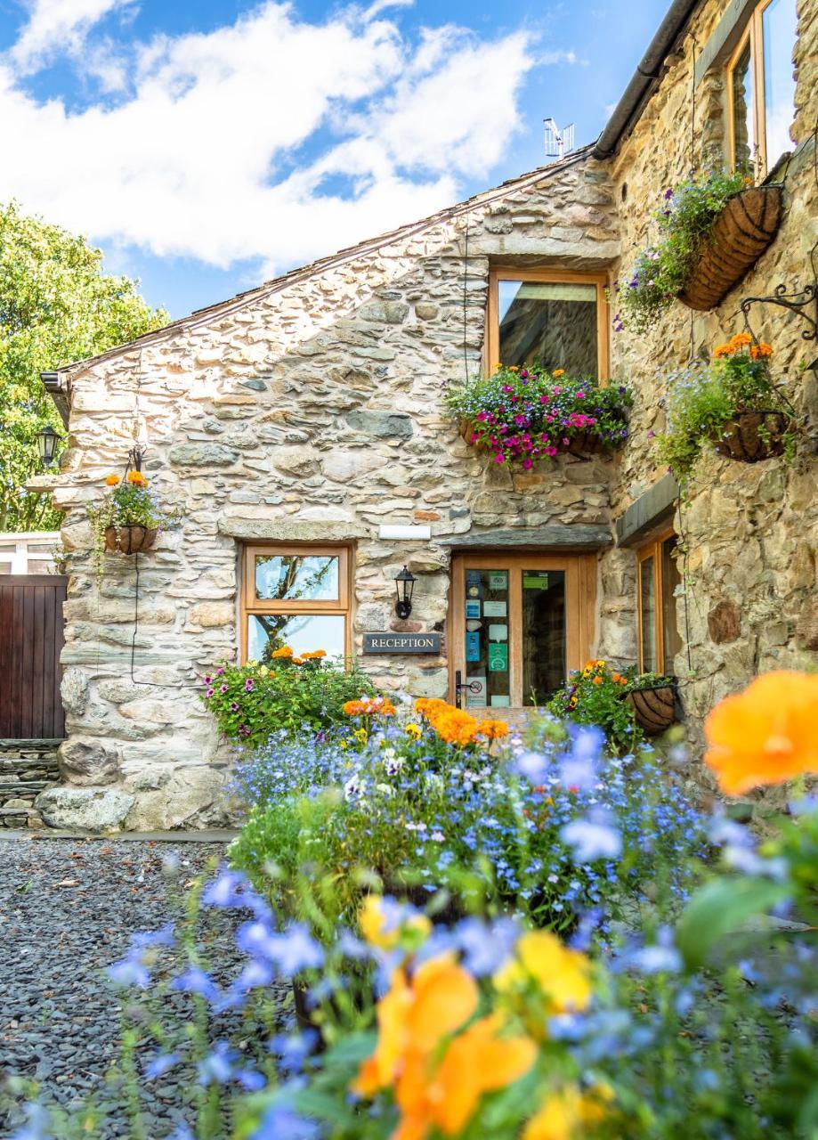 The Wayside And Whisky Barn 4* Whitbeck